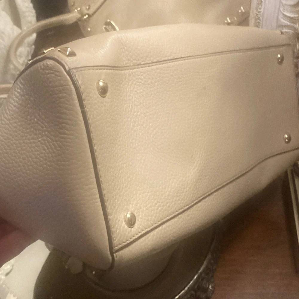 Genuine Micheal Kors Sandrine Large  Leather  Satchel Studded Cream Handbag - Picture 15 of 15